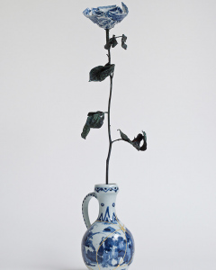 10_porcelain flower in porcelain vase