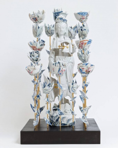 7_Guan Yin in a square of roses
